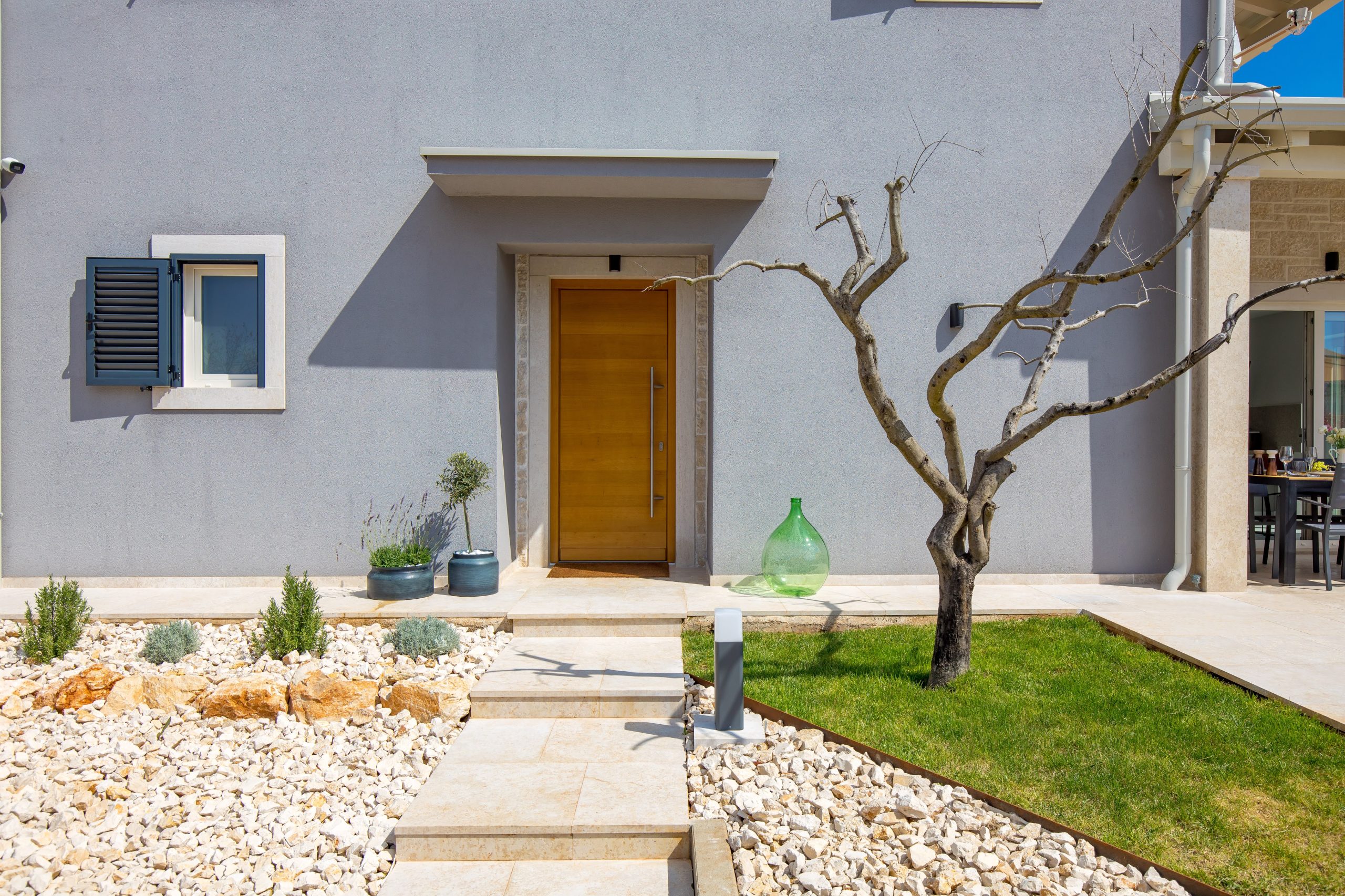 Front entrance with garden path in central Istria