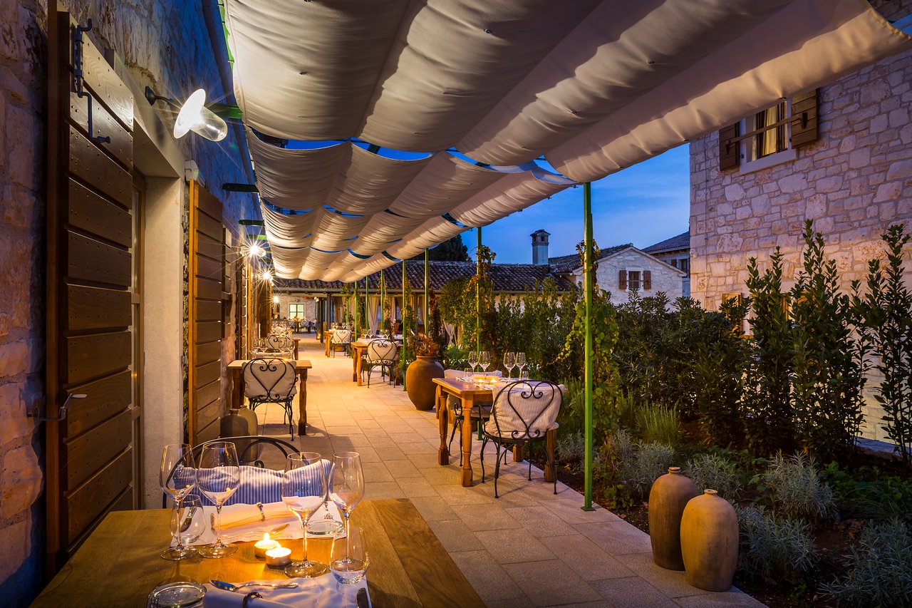 Meneghetti Restaurant, Bale - modern interpretation of traditional cuisine